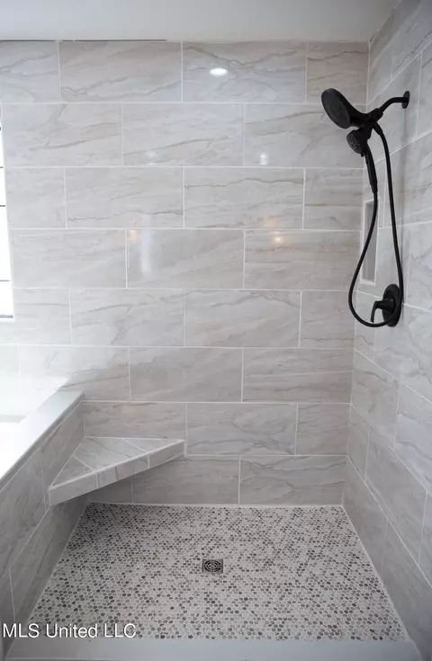 Bath - 13800 Pine Ave, Vancleave, MS 39565 photo 3 of 8