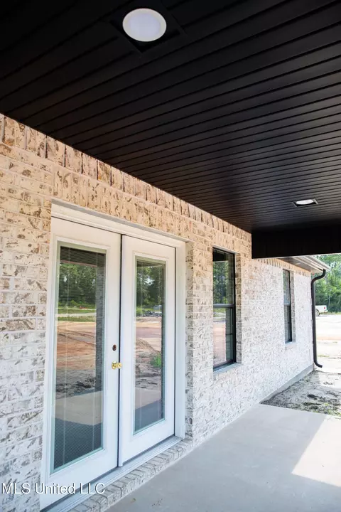 Exterior - 13800 Pine Ave, Vancleave, MS 39565 photo 4 of 4
