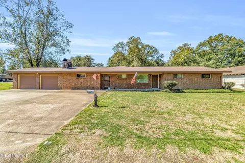 406 N 18th Ave, Hattiesburg, MS 39401