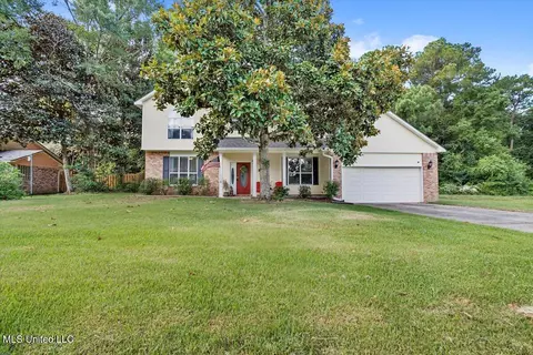 9117 Marina Ave, Ocean Springs, MS 39564