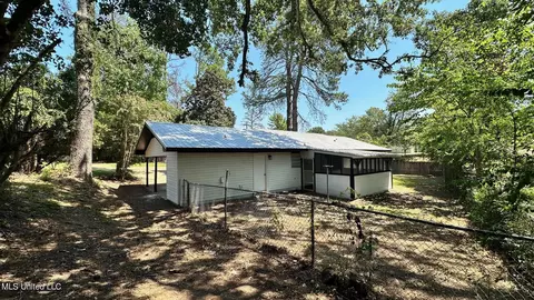 247 Champion Hill Dr, Jackson, MS 39212 photo 4