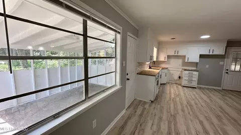 247 Champion Hill Dr, Jackson, MS 39212 photo 8