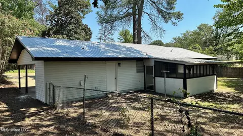 247 Champion Hill Dr, Jackson, MS 39212 photo 5