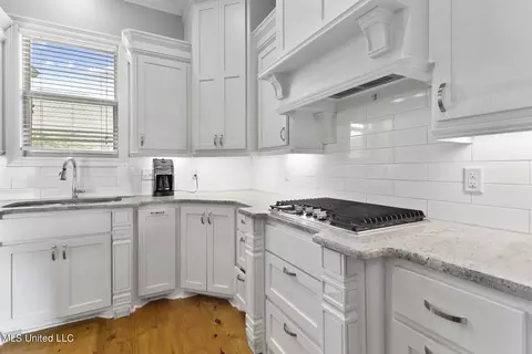 Kitchen - 403 Duke Ct, Flowood, MS 39232 photo 4 of 4