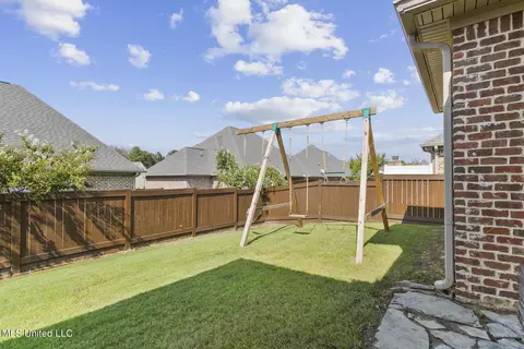 Exterior - 403 Duke Ct, Flowood, MS 39232 photo 5 of 6