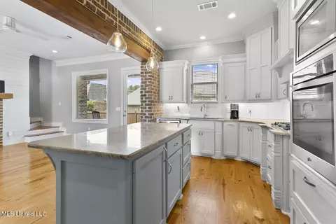 Kitchen - 403 Duke Ct, Flowood, MS 39232 photo 2 of 4