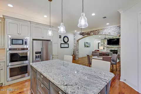 Kitchen - 104 Saddlebrook Cv #104, Madison, MS 39110 photo 3 of 5