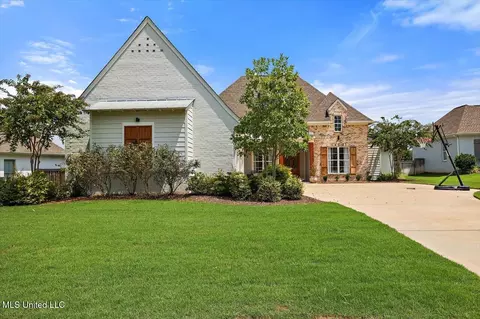 146 Camden Lake Dr, Madison, MS 39110