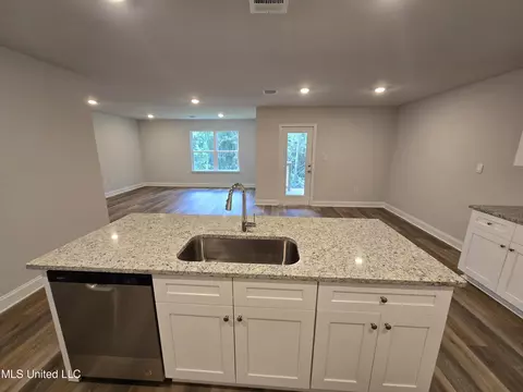 44 Vermont Dr, Petal, MS 39465 photo 11