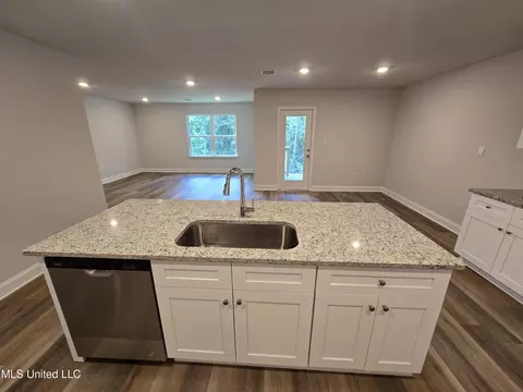 44 Vermont Dr, Petal, MS 39465 photo 12