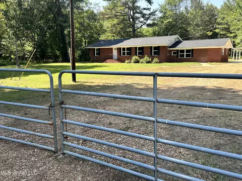 Exterior - 282 Highway 332, Grenada, MS 38901 photo 5 of 5