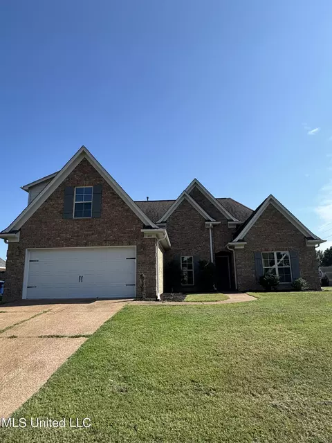 1601 Crossing Ln, Horn Lake, MS 38637