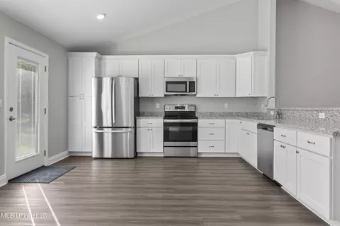 Kitchen - 43 Mojave Ln, Picayune, MS 39466 photo 1 of 1