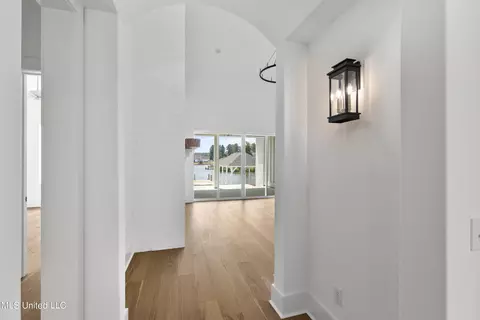 Entry Way - 128 Herons Bay Cir, Madison, MS 39110 photo 5 of 6