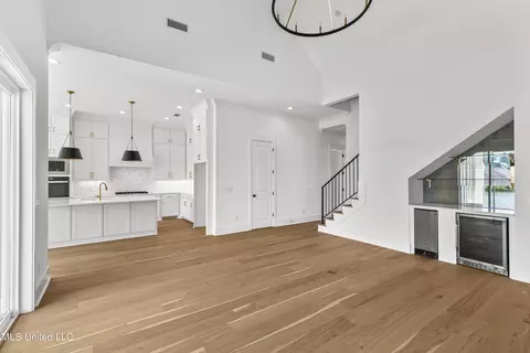 Living - 128 Herons Bay Cir, Madison, MS 39110 photo 6 of 7