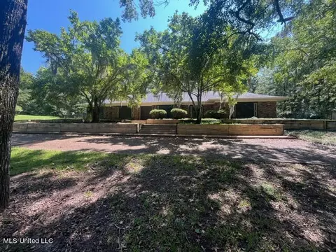 714 Laney Dr, Clinton, MS 39056