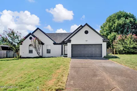 9181 Waterpointe Cv, Olive Branch, MS 38654