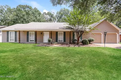 5240 Harrow Dr, Jackson, MS 39211