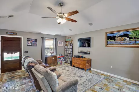 200 Barrington Cv, Florence, MS 39073 photo 5