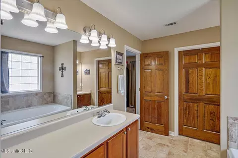 200 Barrington Cv, Florence, MS 39073 photo 18