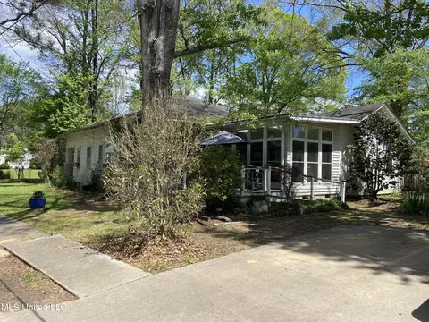 Exterior - 702 E Jackson Rd, Union, MS 39365 photo 3 of 10
