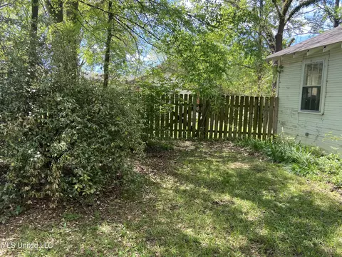 Exterior - 702 E Jackson Rd, Union, MS 39365 photo 9 of 10