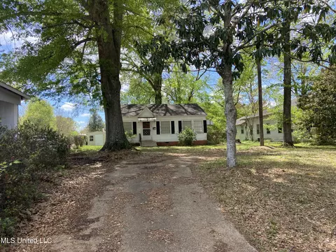 704 E Jackson Rd, Union, MS 39365 photo 4