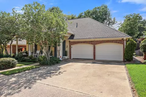 Exterior - 109 Autumn Hill Dr, Jackson, MS 39211 photo 4 of 15