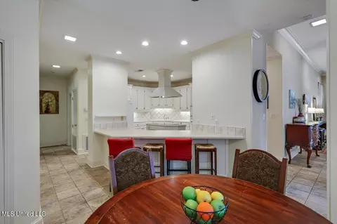 Dining - 109 Autumn Hill Dr, Jackson, MS 39211 photo 3 of 4
