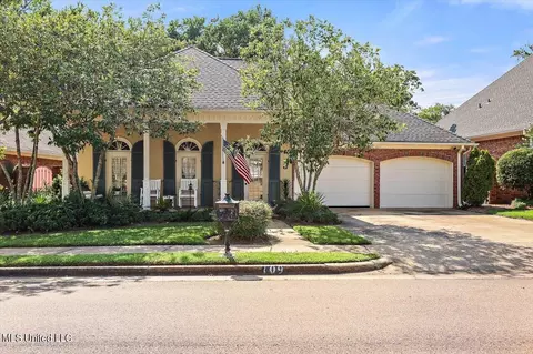 109 Autumn Hill Dr, Jackson, MS 39211