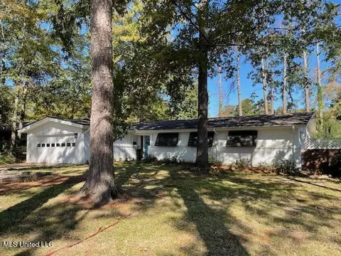 1826 Douglass Dr, Jackson, MS 39211 photo 1
