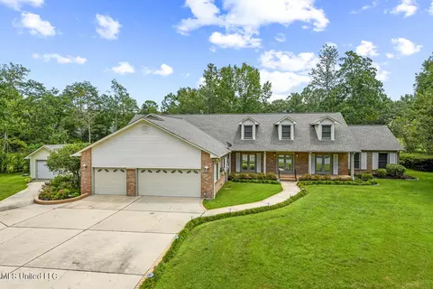 8932 Anahola Pl, Diamondhead, MS 39525