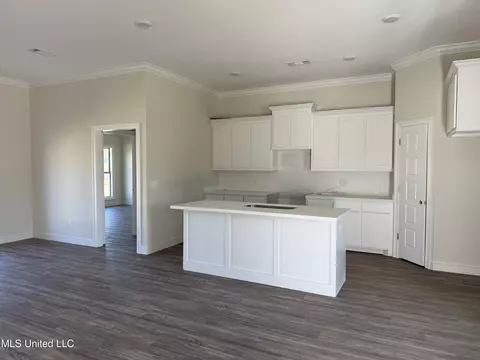 126 Southern Oak Way, Canton, MS 39046