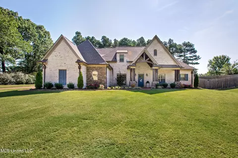5474 New Pointe Dr, Southaven, MS 38672