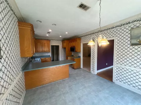 Kitchen - 802 Oak Trl, Canton, MS 39046 photo 1 of 2