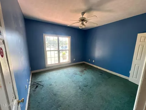Bedroom - 802 Oak Trl, Canton, MS 39046 photo 4 of 6