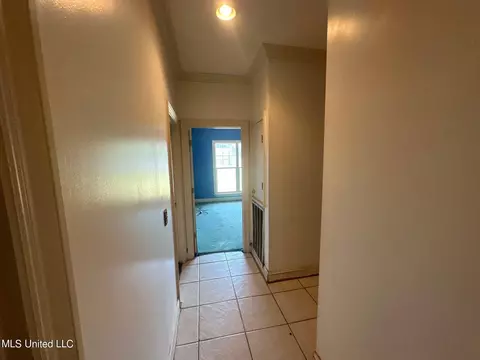 Entry Way - 802 Oak Trl, Canton, MS 39046 photo 5 of 5