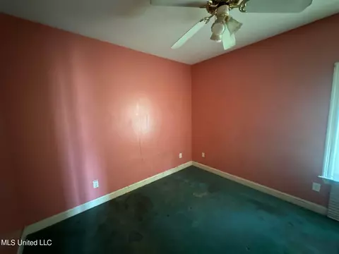 Bedroom - 802 Oak Trl, Canton, MS 39046 photo 2 of 6