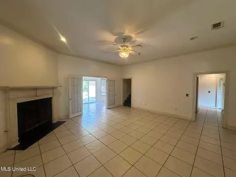 Living - 802 Oak Trl, Canton, MS 39046 photo 2 of 2