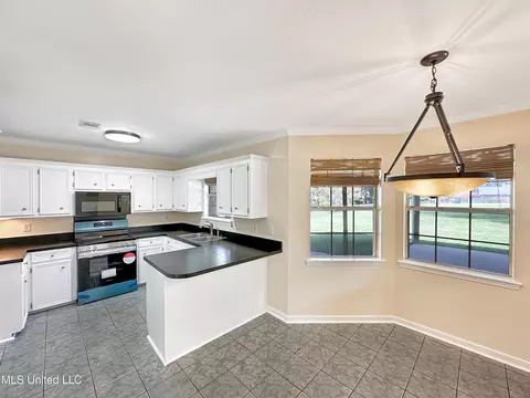 7314 Gary Rd, Byram, MS 39272 photo 10