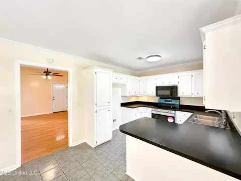 7314 Gary Rd, Byram, MS 39272 photo 9