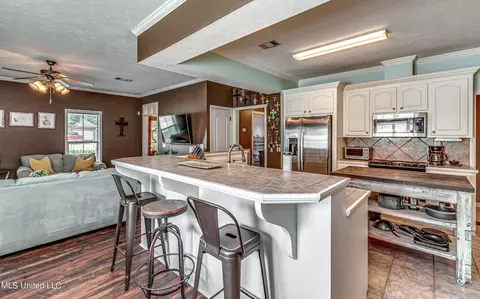Kitchen - 141 Bradfield Rd, Madison, MS 39110 photo 1 of 9