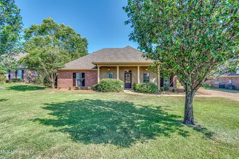 Exterior - 141 Bradfield Rd, Madison, MS 39110 photo 3 of 14