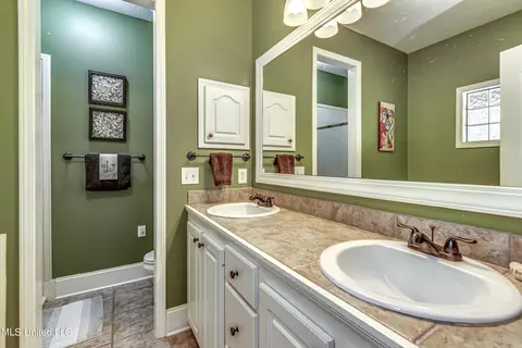 Bath - 141 Bradfield Rd, Madison, MS 39110 photo 3 of 6