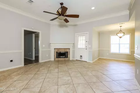 Living - 3204 Ryan Cv, Byram, MS 39272 photo 2 of 2