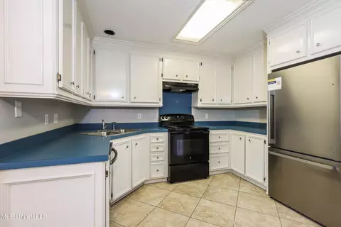 Kitchen - 3204 Ryan Cv, Byram, MS 39272 photo 2 of 2