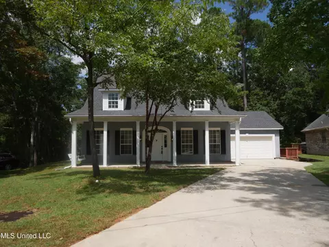 654 Mauna Loa Pl, Diamondhead, MS 39525