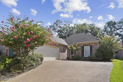 718 Versailles Dr, Ridgeland, MS 39157