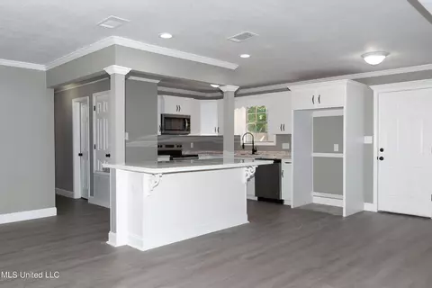 Kitchen - 4342 Rock Creek Rd, Moss Point, MS 39563 photo 3 of 3
