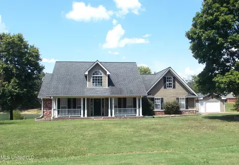 2040 Wood Hill Dr, Horn Lake, MS 38637